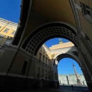 Пакет конфет, İsmail, Олег Решает - Санкт-Петербург по любви